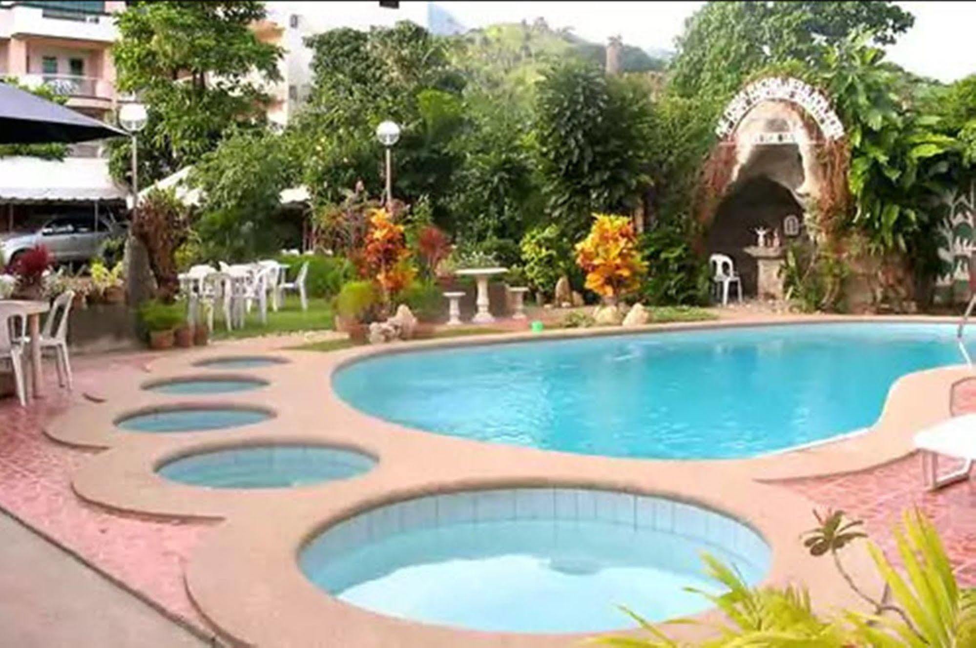 Apartelle De Francesca Puerto Galera Exterior photo
