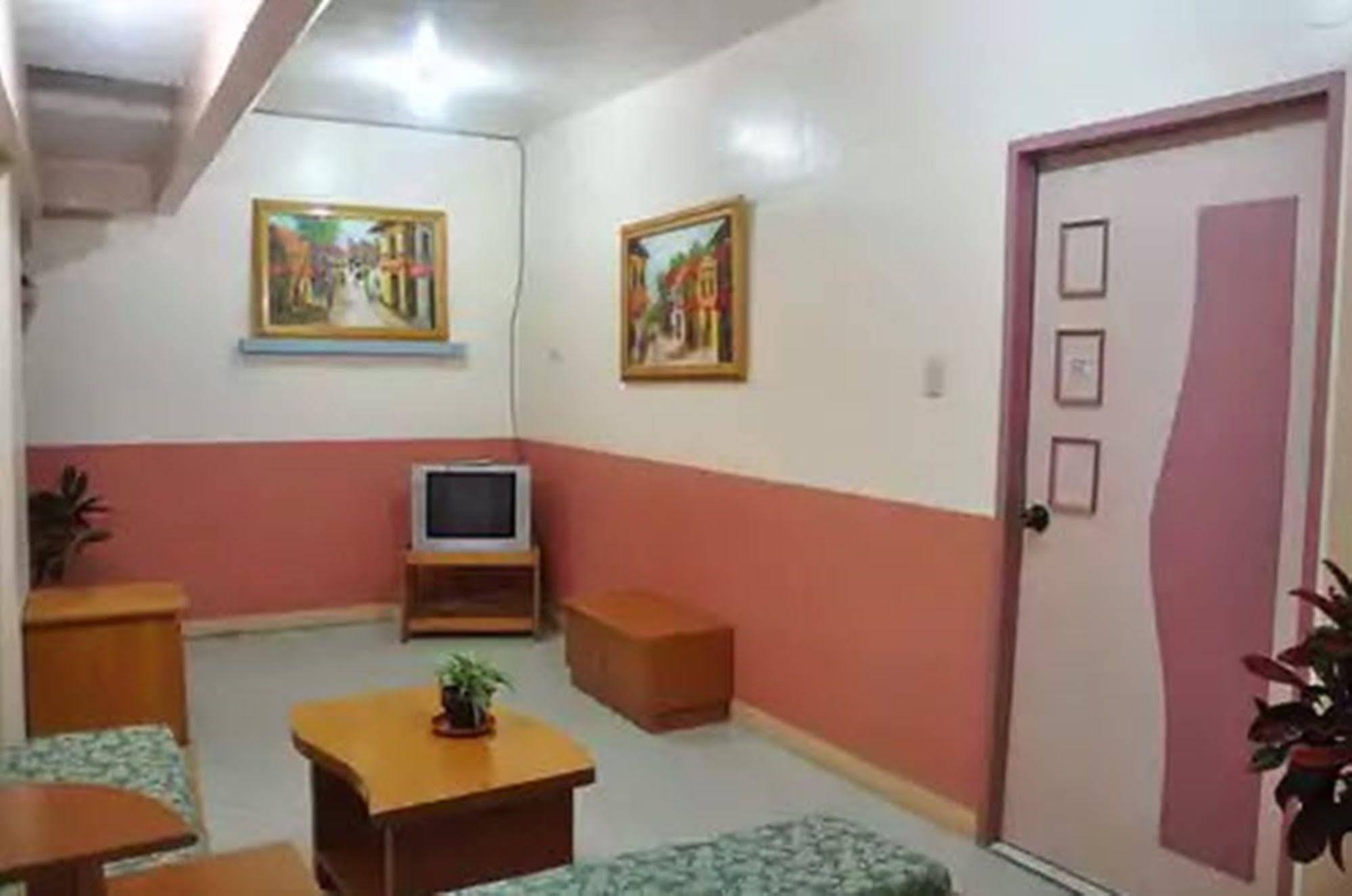 Apartelle De Francesca Puerto Galera Exterior photo